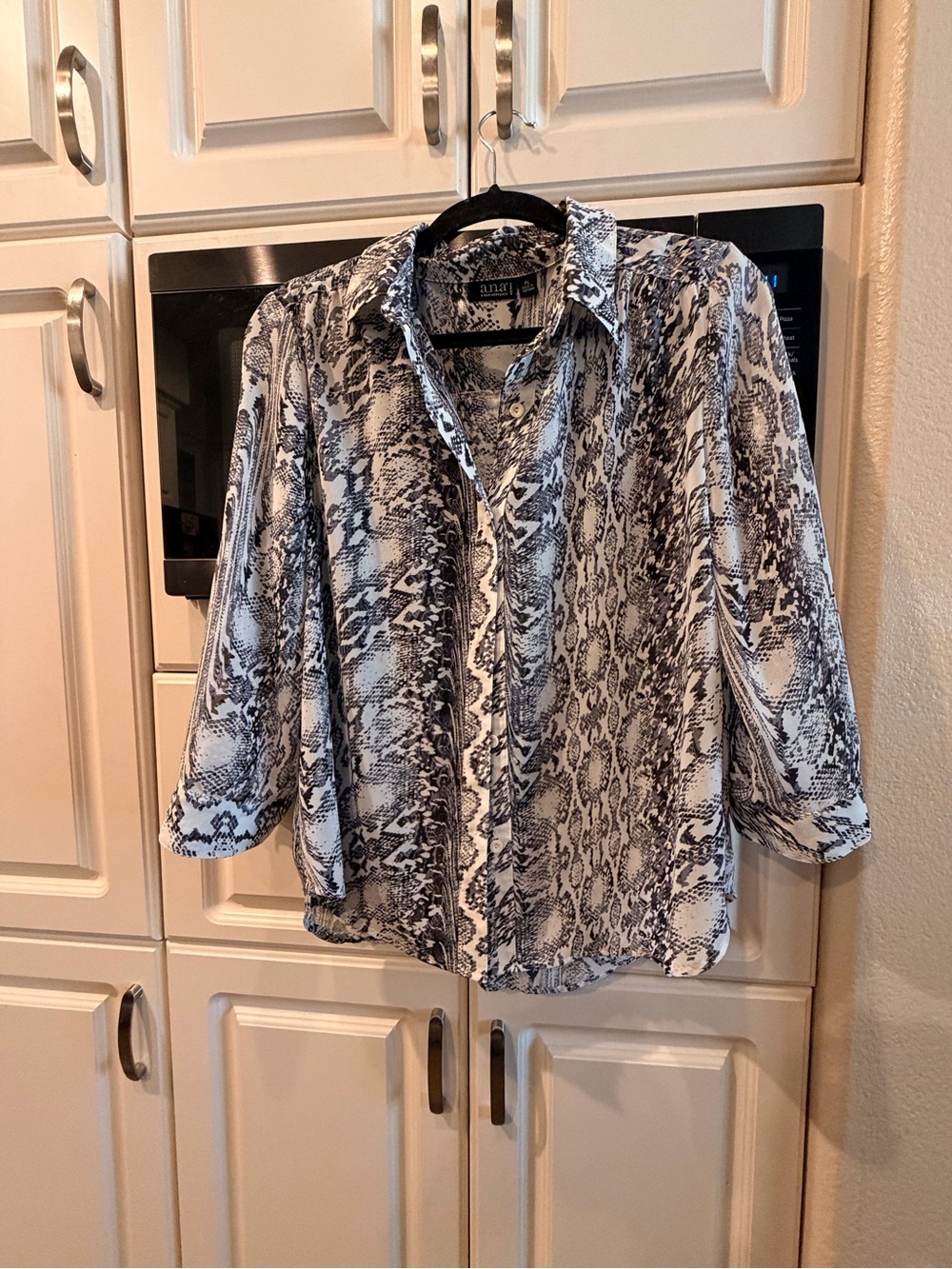 a.n.a Petite Snake-Print Blouse in Black and Cream